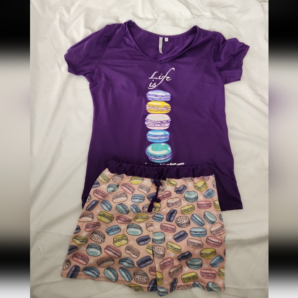 Lights off Women's size small macaroon pajama set #BC2